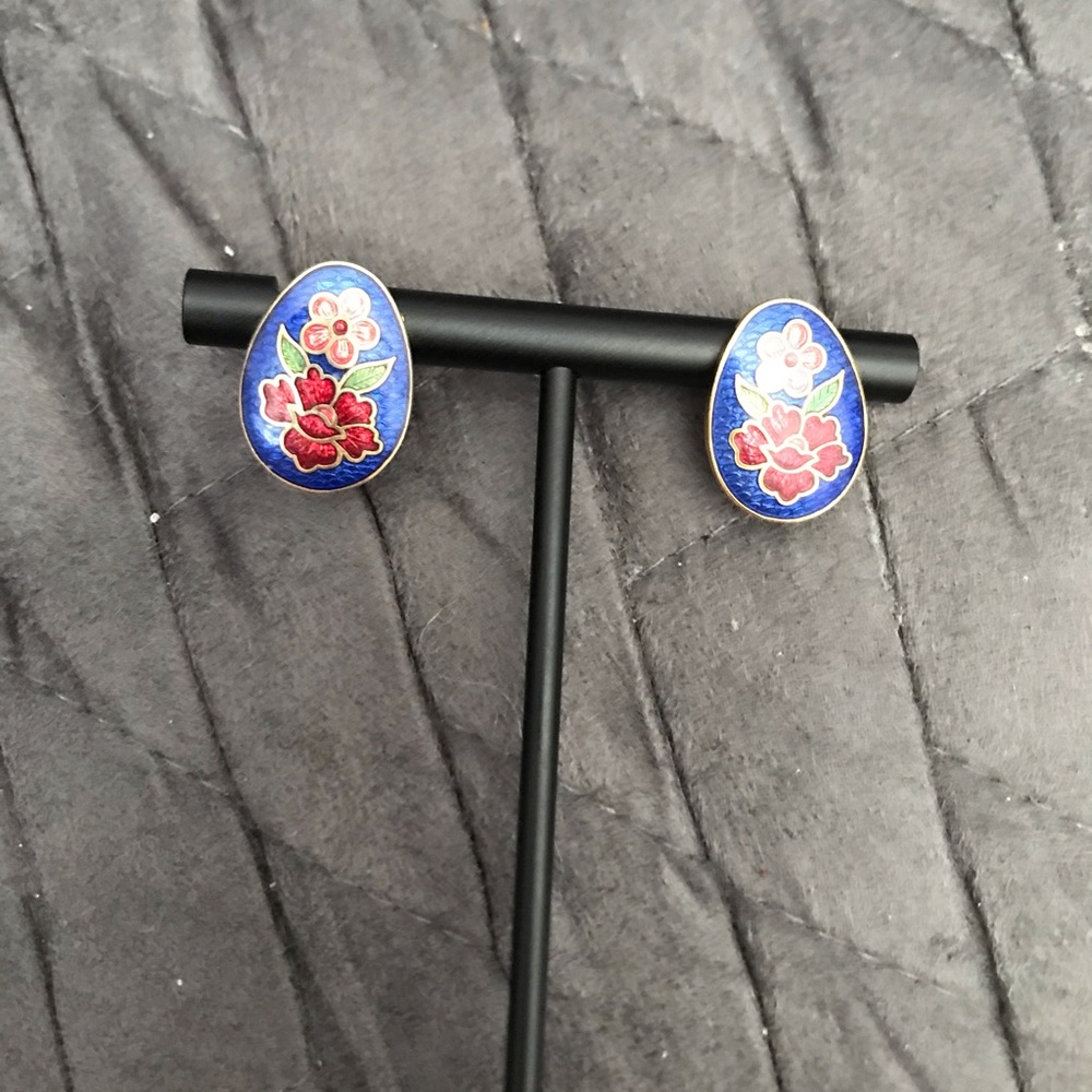Earrings With Flowers